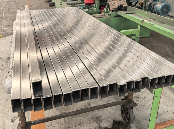 恩施建筑工程行业用不锈钢无缝钢管